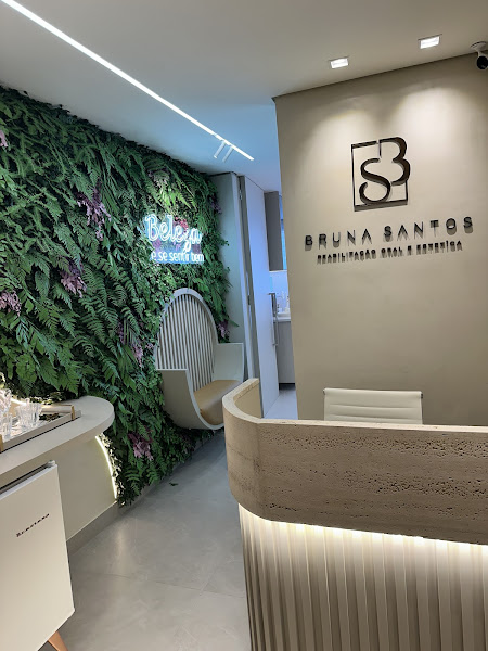 Foto 3 de Dra Bruna S Frauches - Harmonização Orofacial