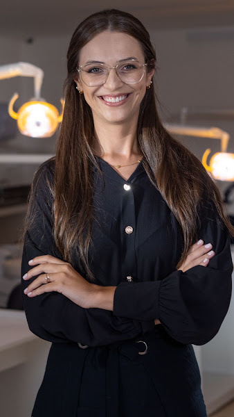 Foto 2 de ✅ Dra. Bruna Scriptore | Dentista em Bauru | Clareamento, Restauração e Prótese Dentária