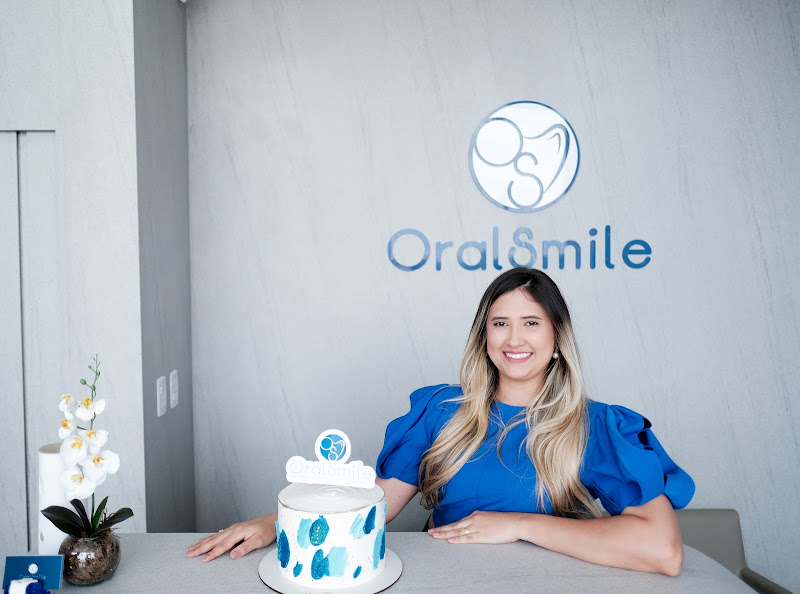 Foto 2 de Dra Bruna Soares - Dentista em São Luís - Clareamento Dental