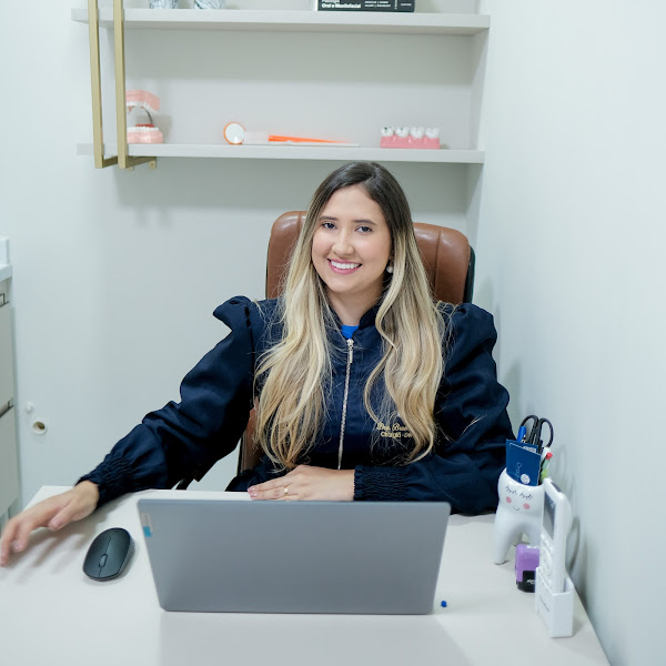 Foto 3 de Dra Bruna Soares - Dentista em São Luís - Clareamento Dental