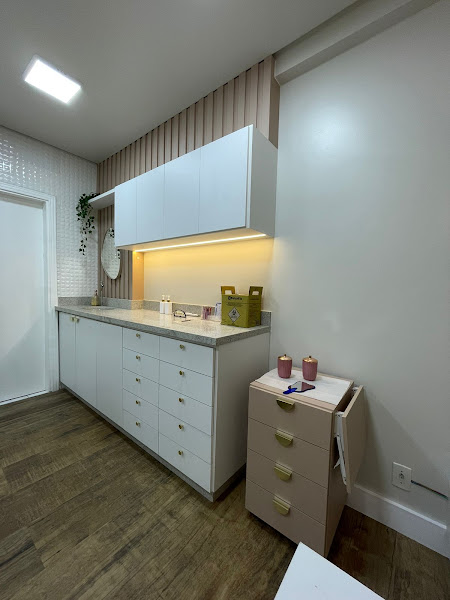 Foto 2 de Dra. Camila Abel Odontologia/Dentista Criciúma