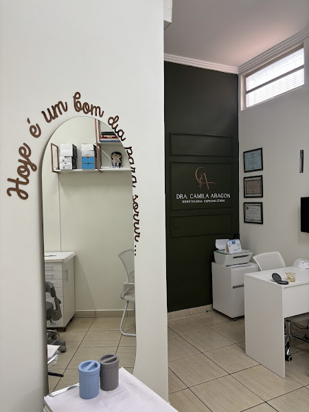 Foto 3 de Dra. Camila Aragon | Dentista Araraquara | Aparelho ortodôntico | Facetas