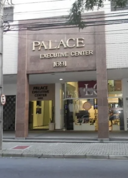 Foto 2 de Dra Camila Bertolli - Prótese e Implante Dentário