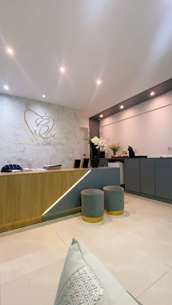 Foto 2 de Dra. Camila Caldas -Reabilitação oral e odontologia restauradora