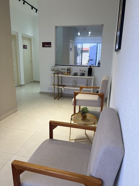 Foto 2 de Dra. Camila Carrijo - Odontologia Especializada