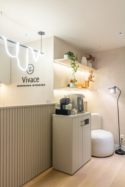 Foto 2 de Dra. Camila Carvalho - Periodontista - Estética Dental - Vivace Odontologia Integrada