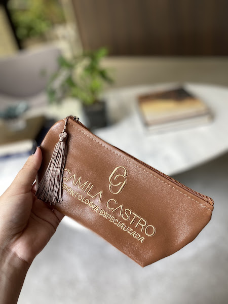 Foto 3 de Dra. Camila Castro - Reabilitação oral e estética dental