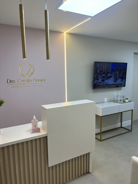 Foto 3 de Dra. Camila Danieli - Odontologia | CROSP119024
