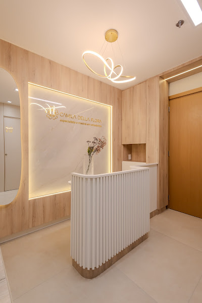 Foto 2 de Dra. Camila Della Flora 308 (dentista)