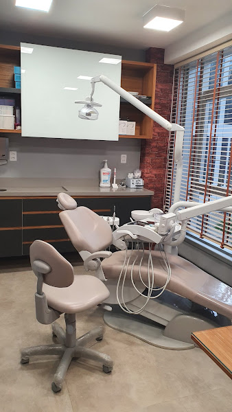 Foto 2 de Dra. Camila Guimarães Odontologia Invisalign Barra da Tijuca Rio de Janeiro