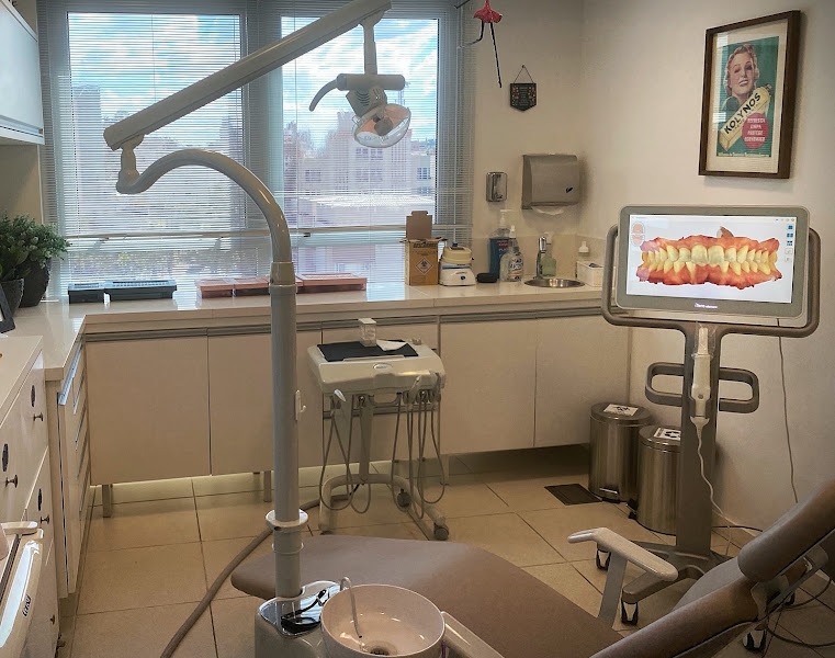 Foto 3 de Dra Camila Kessler Ortodontista Especializada em Aparelhos Transparentes