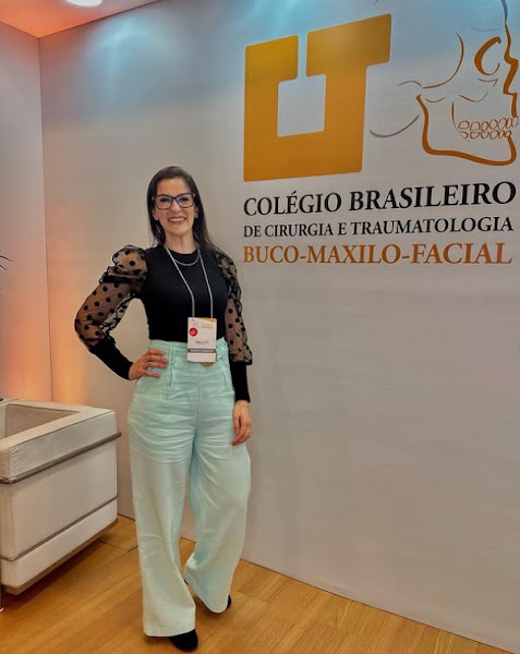 Foto 2 de Dra. Camila Lago | Bucomaxilofacial e Cirurgias da Face em Chapecó