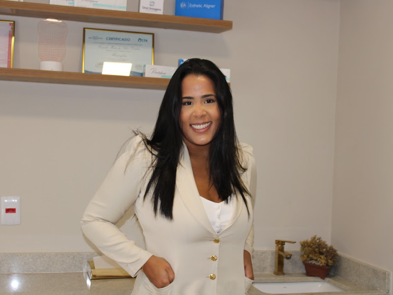 Foto de Dra. Camila Matos Reabilitação Oral & Estética