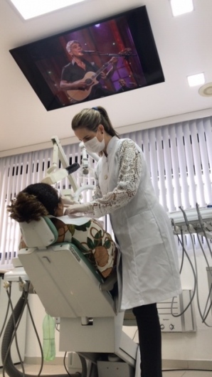 Foto 2 de Dra. Camila Moraes Dias, Dentista