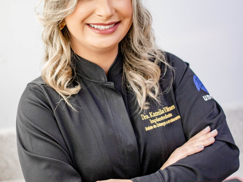 Foto 4 de Dra. Camila Moraes Dias, Dentista