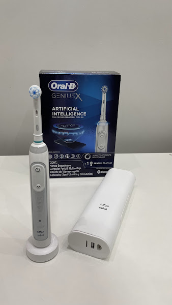 Foto 3 de Dra. Camila Pires | Aparelho e Clareamento em Artur Alvim