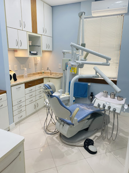 Foto 3 de Dra. Camila Siminski Vargas - Odontologia