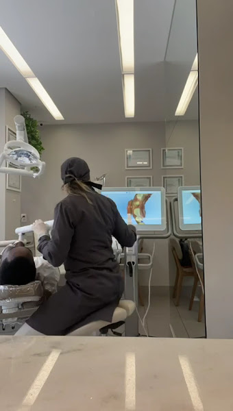 Foto 4 de Dra. Camila Viana, Dentista