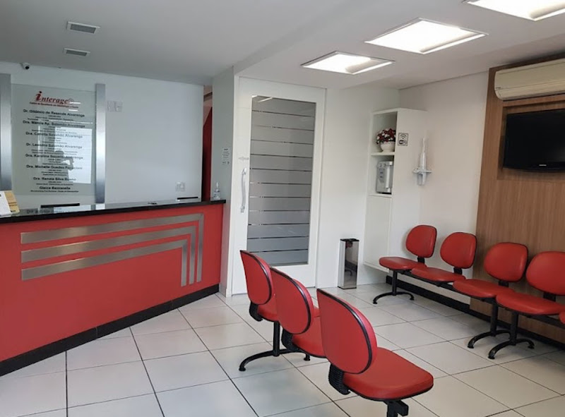 Foto 3 de Dra Camilla Alvarenga - Dentista / Canal / Clareamento / Botox