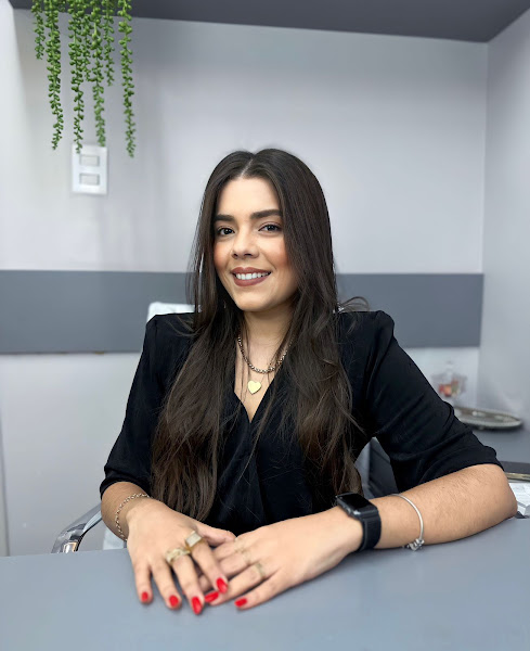 Foto 3 de Dra Camilla Lopes- Reabilitação Oral e Odontologia Estética