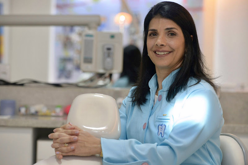 Foto 2 de Dra. Cândida Rebêlo Guerra - Odontopediatra em Recife