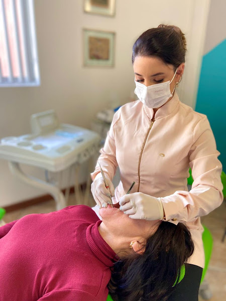 Foto 3 de Dra. Carina Machado - Dentista Ortodontista em Pelotas-RS