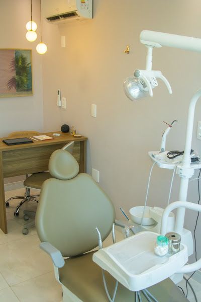 Foto 3 de Dra Carina Pires | Clinica Odontológica | Expert em Clareamento e Atendimento Humanizado