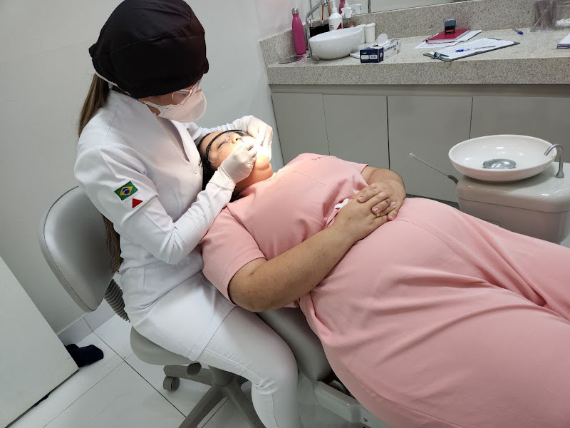 Foto 3 de Dra Carla Emanuely - Dentista