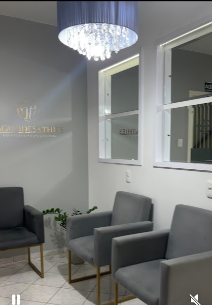Foto 2 de Dra.Carla Fagundes Cirurgiã-Dentista