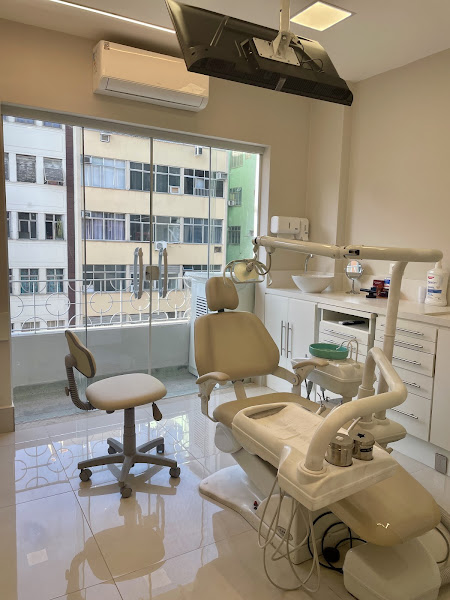 Foto 3 de Dra Carla Márcia | Odontologia | Dentista em Niterói