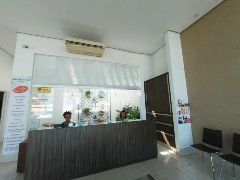 Foto 3 de Dra Carla Von Glehn - Especialista em Blefaroplastia