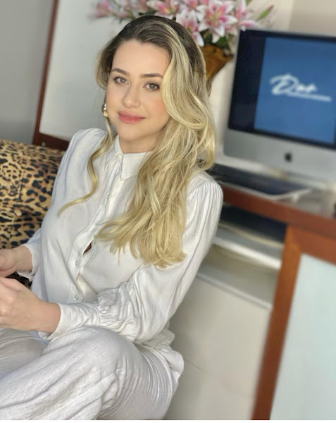 Foto 2 de Dra. Carolina Albuquerque - Dentista Especialista em Reabilitação Oral e Estética