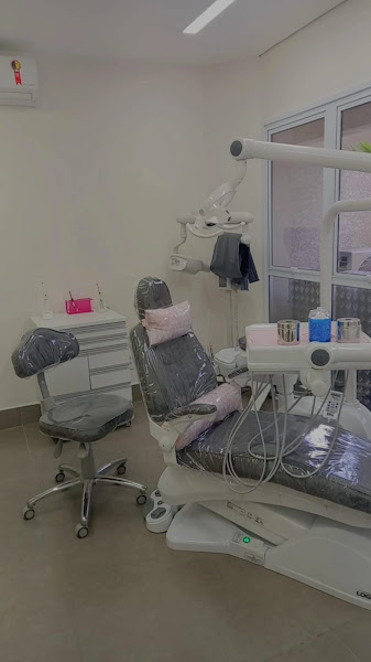 Foto 2 de Dra. Carolina Fernandes - Odontologia