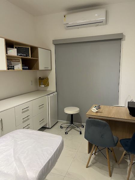 Foto 2 de Dra Carolina Hazan - HARMONIZAÇÃO FACIAL E CORPORAL