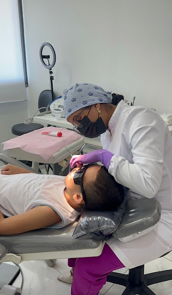Foto 2 de Dra. Carolina Martins - Dentista em São José dos Campos