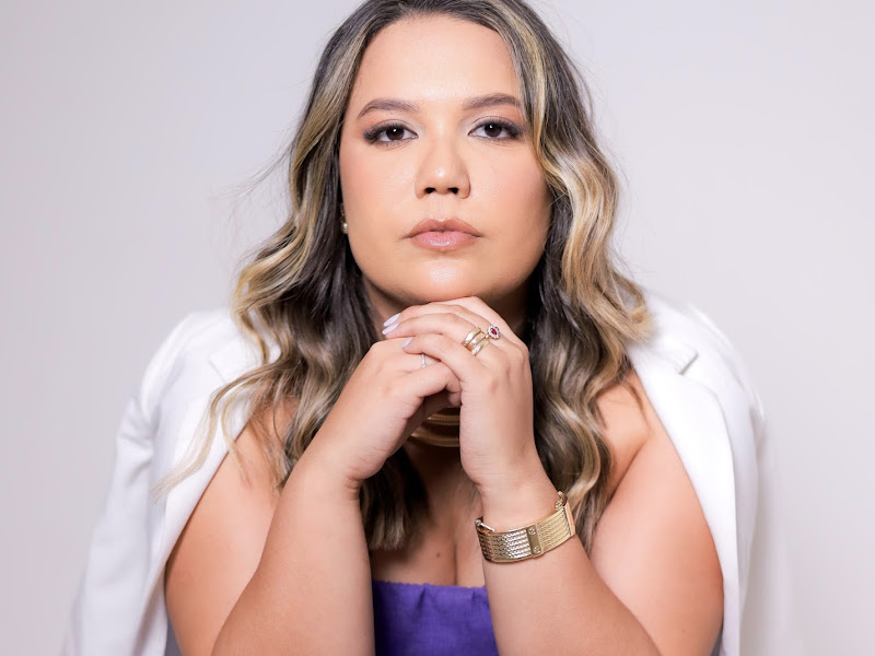 Foto de Dra. Caroline Alves | Dentista Endodontista