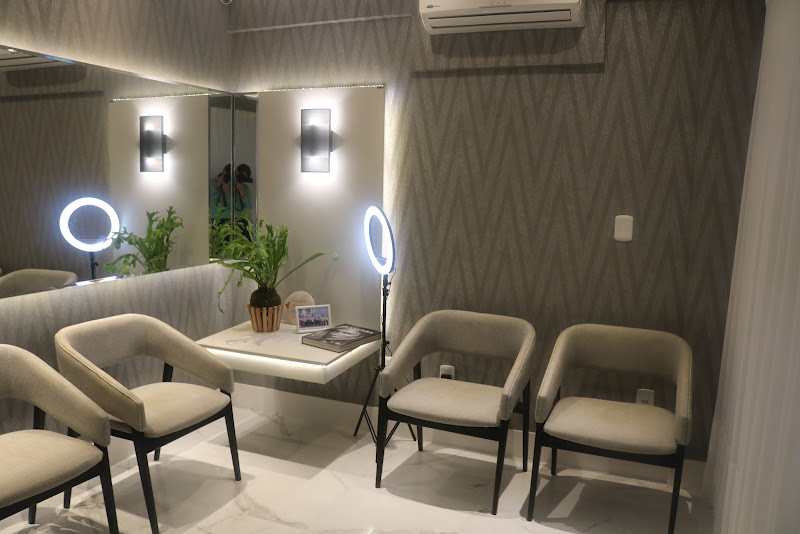 Foto 2 de Dra. Caroline Balzan Roman