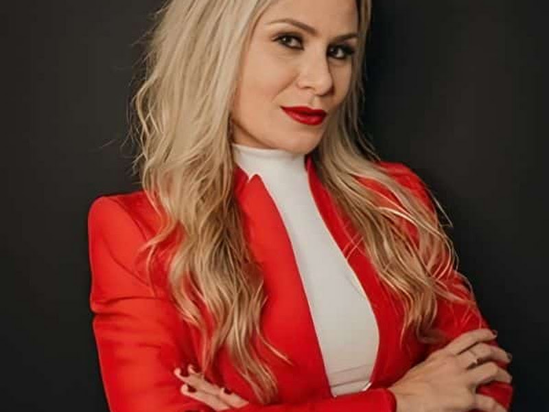 Foto de Dra. Caroline Carneiro | Harmonização Facial em Petrópolis