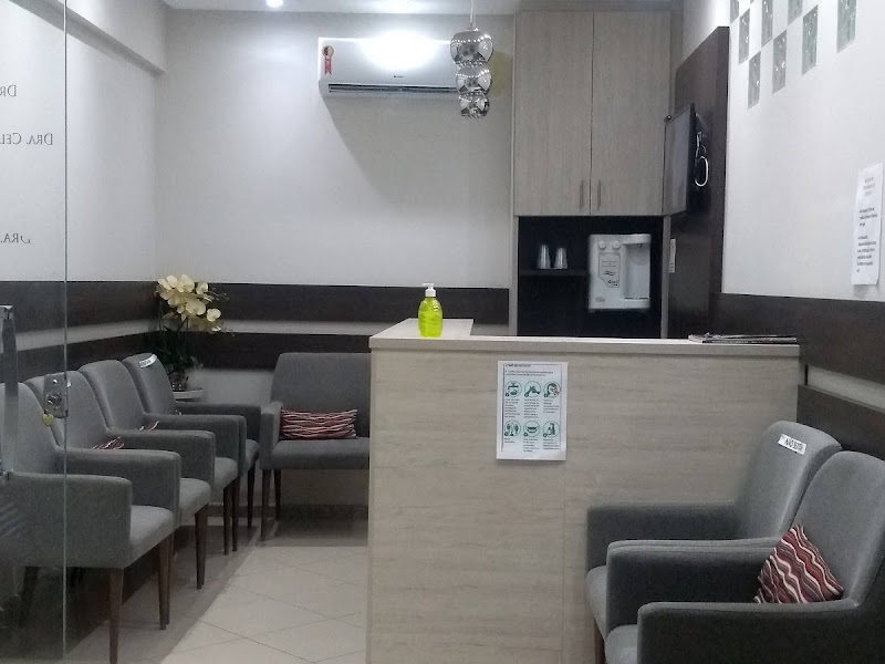 Foto 7 de Dra Caroline Lima Odontologia - Dentista em Feira de Santana