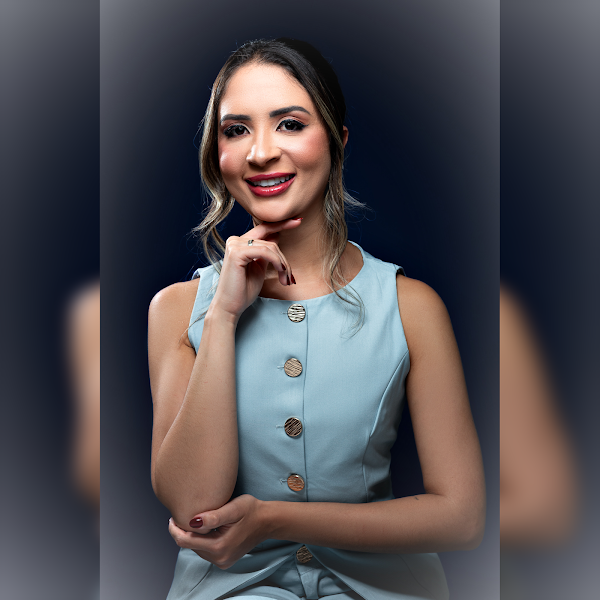 Foto 2 de Dra Caroline Martins | Dentista - Cirurgiã especialista em Endondotia com foco em Estética em Osasco