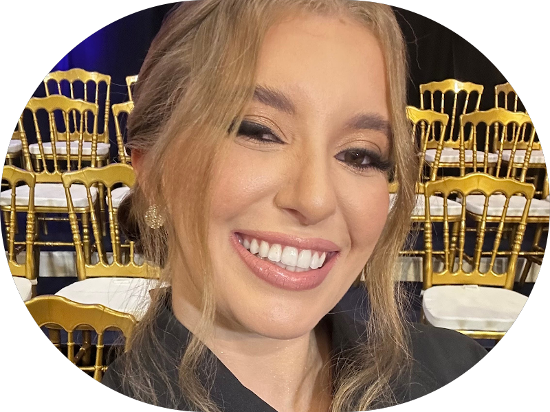 Foto 2 de Dra. Caroline Meis - Dentista, Harmonização Facial, Bichectomia, Lip Lift