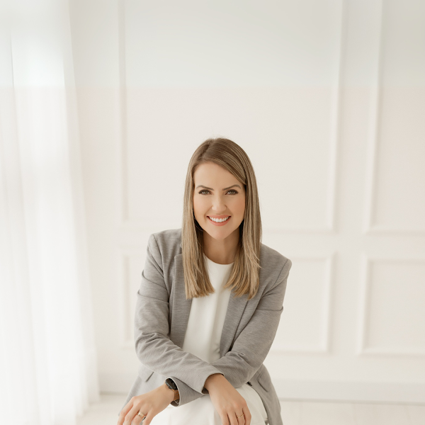 Foto 2 de Dra. Caroline Nessler | Invisalign Doctor | Dentista em Joinville/SC