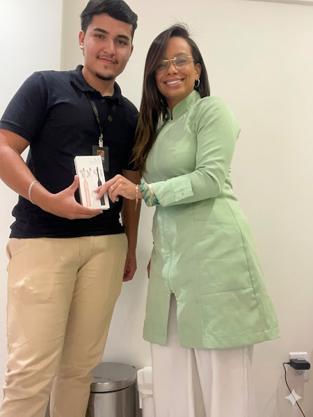 Foto 3 de Dra. Catarine Leal / Implante Dentário Goiânia