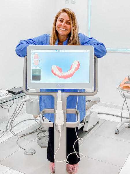 Foto 3 de Dra Celeste Martinho - Invisalign Santos