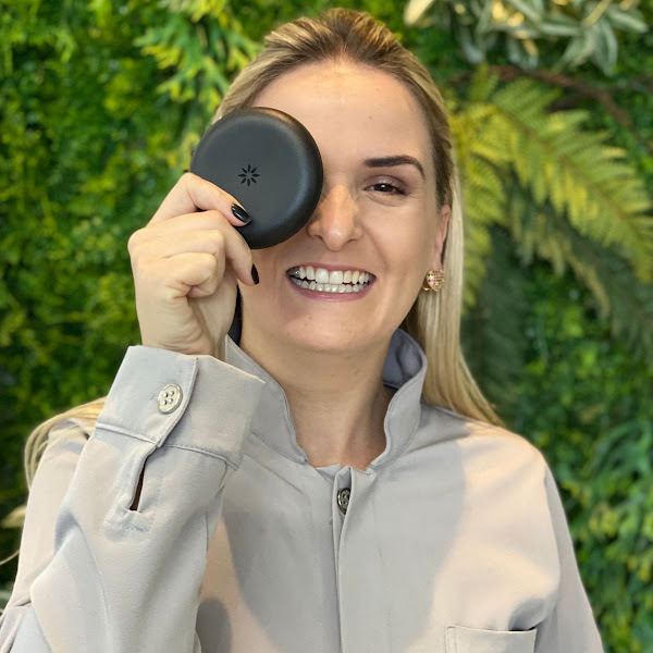 Foto 2 de Dra. Charllene Natividade - Especialista em Ortodontia | Aparelhos Ortodônticos e Alinhadores invisíveis