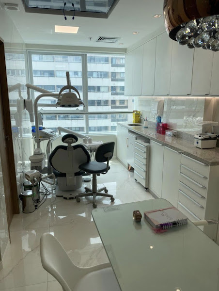 Foto 2 de Dra Christal Colúmbia - Ortodontia e Odontologia Estética