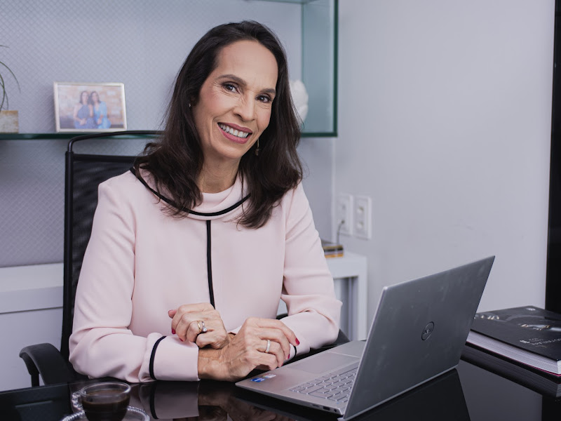 Foto de Dra. Christianne Lacet | Dentista Recife