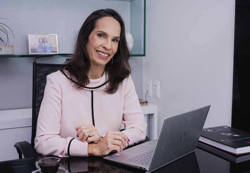 Foto 2 de Dra. Christianne Lacet | Dentista Recife