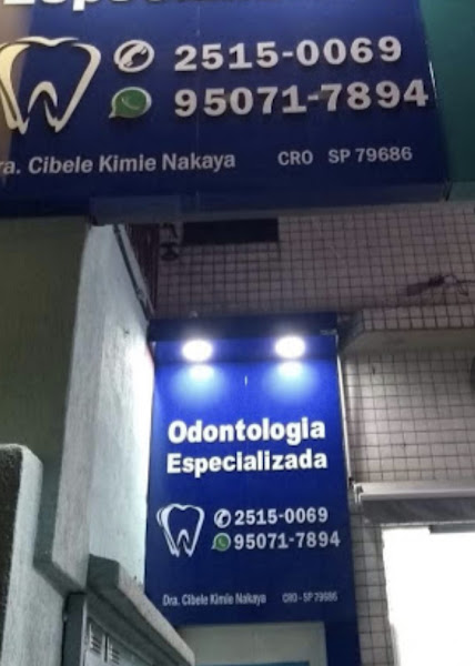 Foto 2 de Dra Cibele Kimie Nakaya Dentista especialista em Endodontia, Estética e Implantodontia
