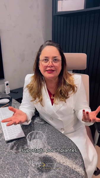 Foto 3 de Dra. Cíntia Pontello | Implantes Dentários e Periodontia em Belo Horizonte